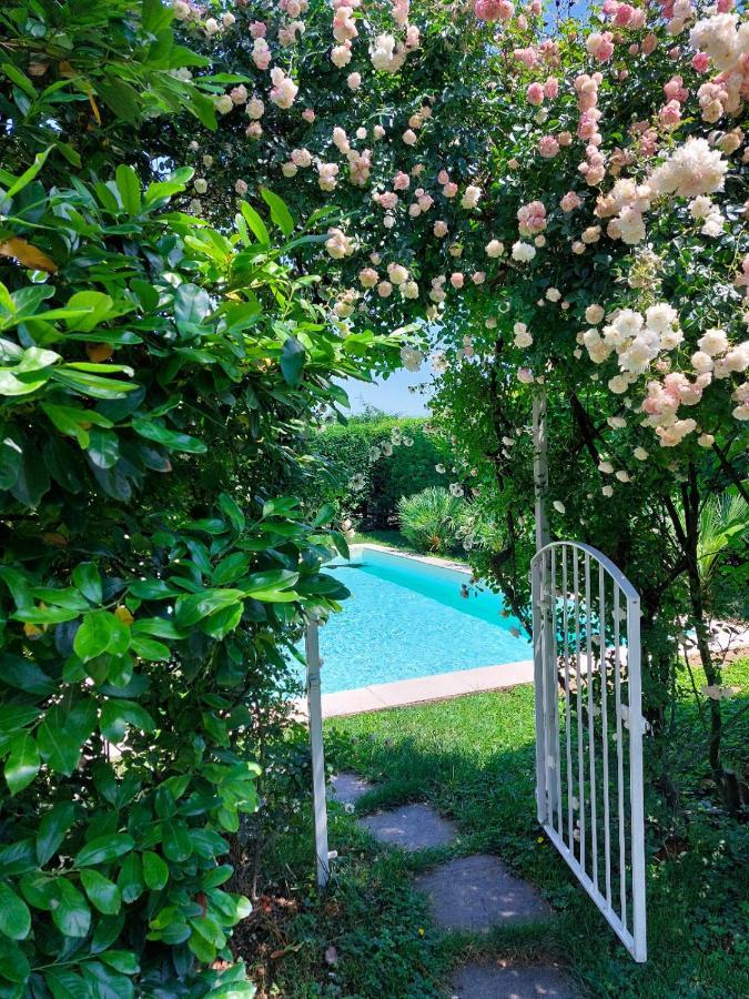 Il Casale Bed & Breakfast San Giovanni In Marignano Exterior photo
